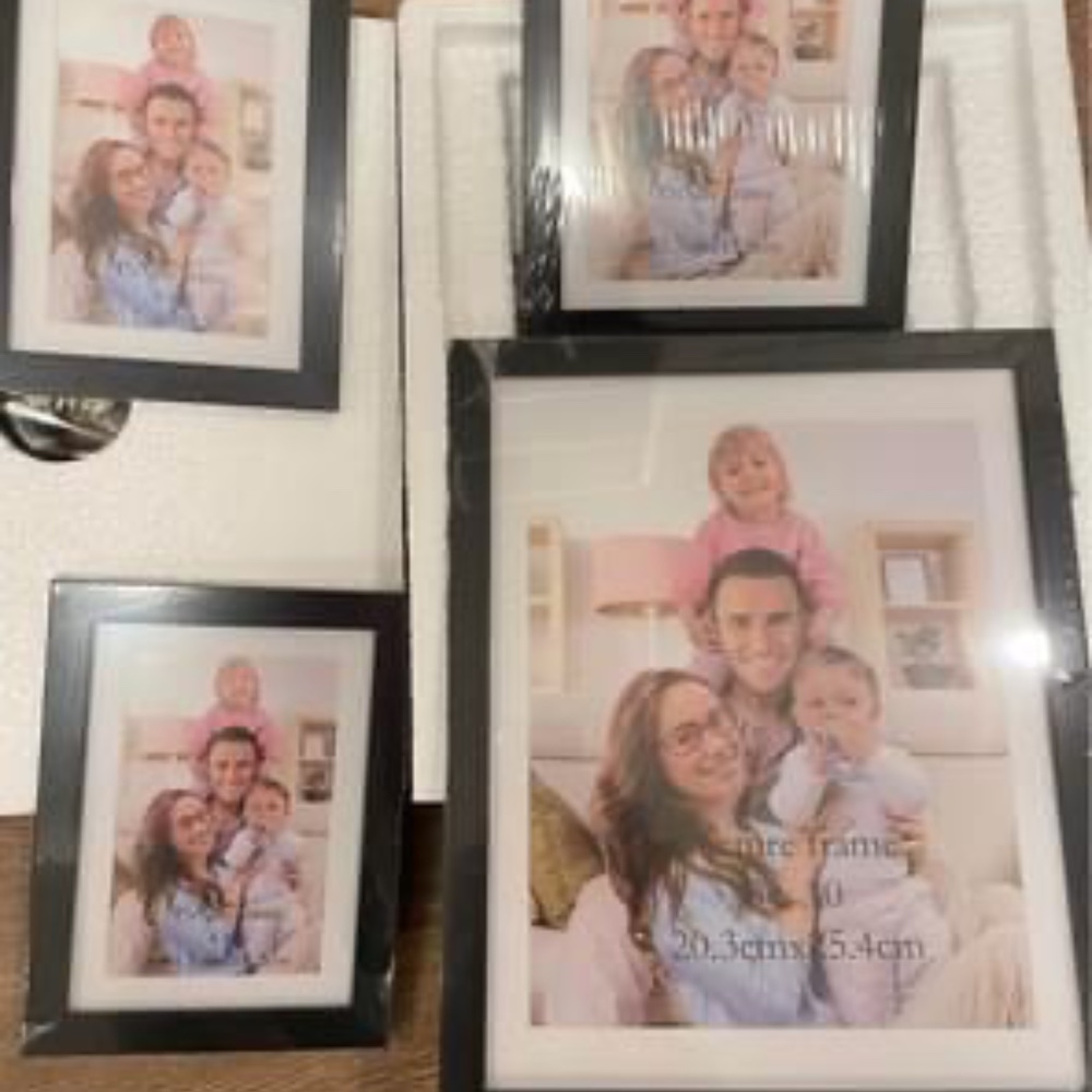 Brand new!! Photo frames 4-pack black(8"×10", 5"×7", 4"×6")